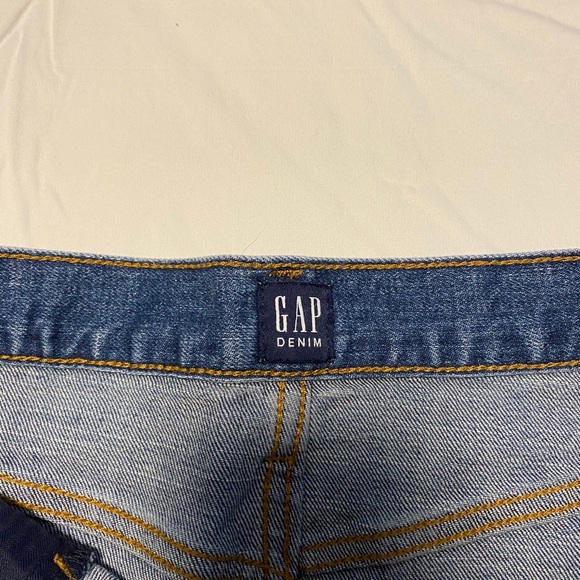 Gap jean skirt size 27, worn once - Picture 3 of 4